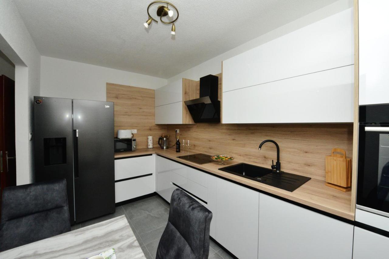 Apartmani Ivan Kaštela Eksteriør bilde