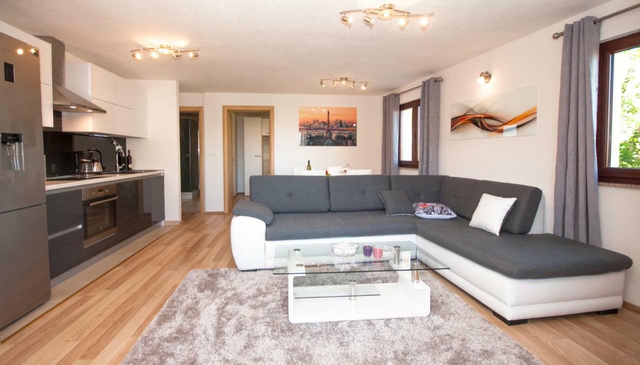 Apartmani Ivan Kaštela Eksteriør bilde